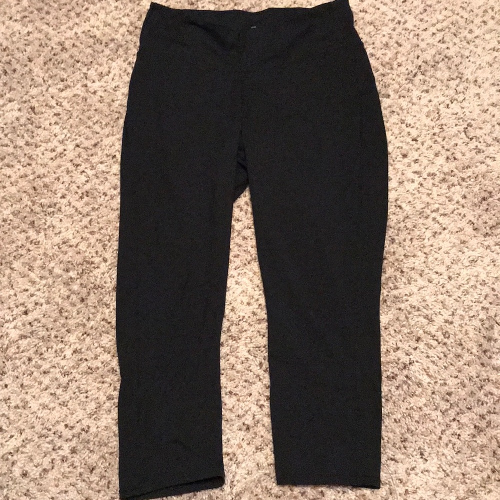 Gap workout Capri leggings